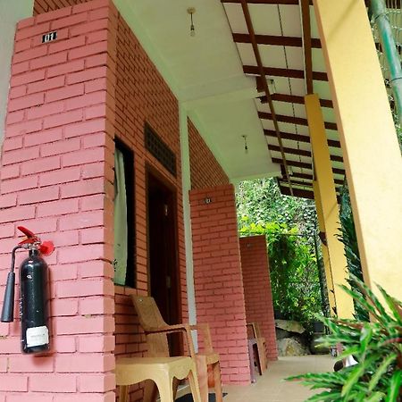 Star Rain Tour Inn Ratnapura Exterior foto