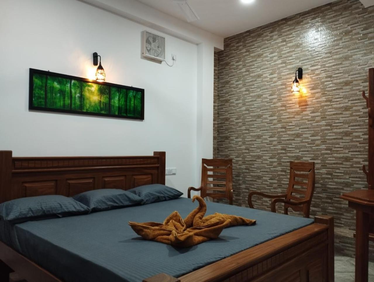 Star Rain Tour Inn Ratnapura Exterior foto