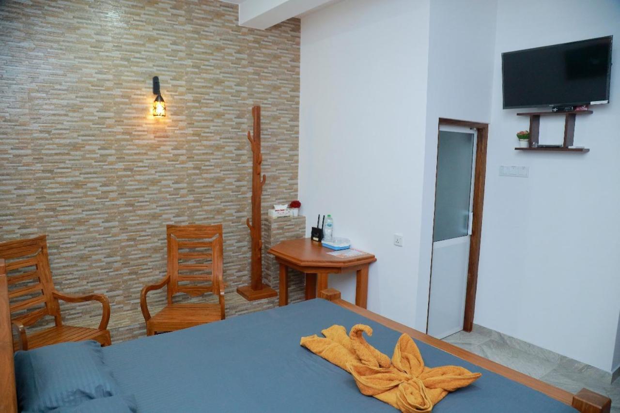 Star Rain Tour Inn Ratnapura Exterior foto