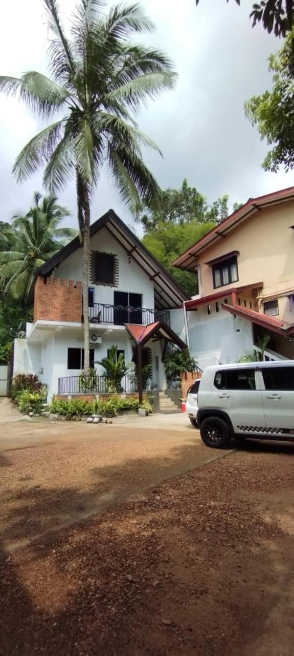 Star Rain Tour Inn Ratnapura Exterior foto