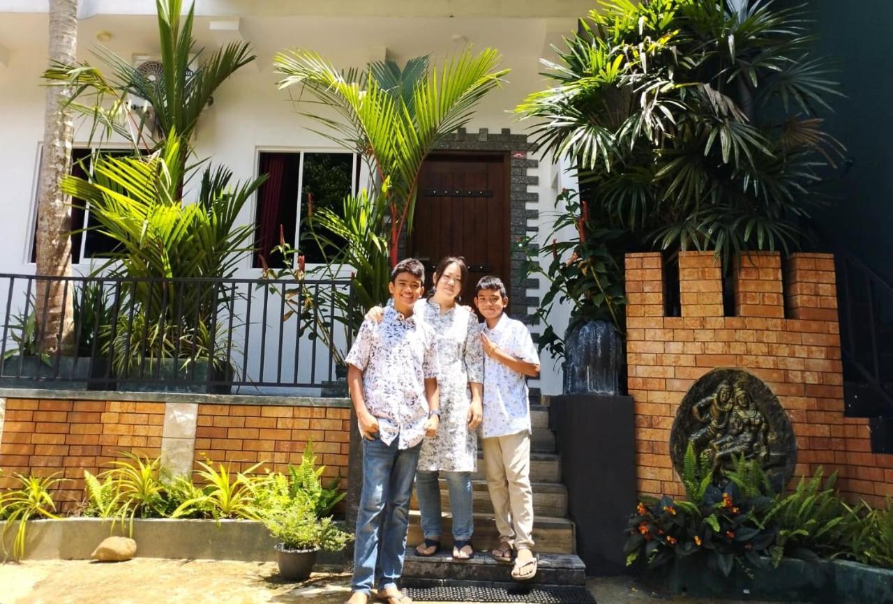 Star Rain Tour Inn Ratnapura Exterior foto